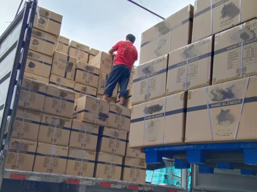 Mass production and delivery of OEM hand blender orders